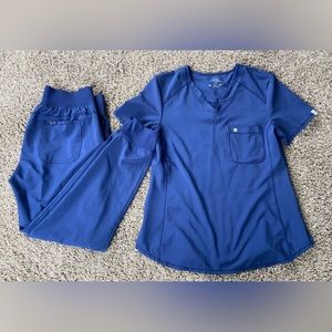 Cherokee Infinity Scrub Set